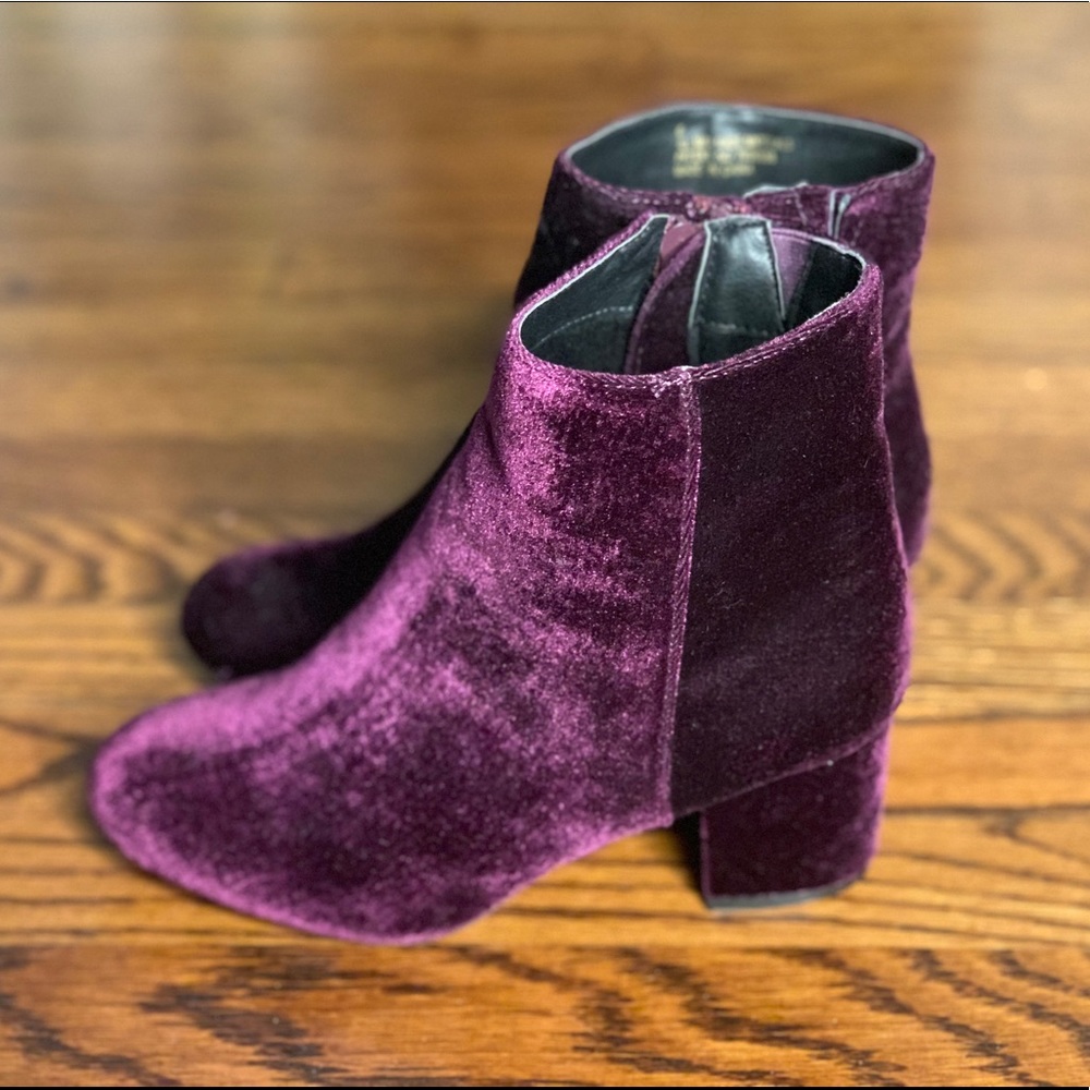 ❌SOLD❌Charming Charlie Velvet Ankle Boots Shoes
